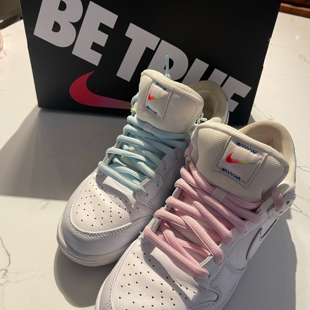 Nike Dunk Low SB Be True